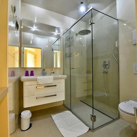 Palace Lidija 公寓 Vranjic