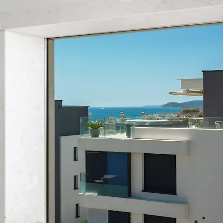Palace Lidija Apartman *