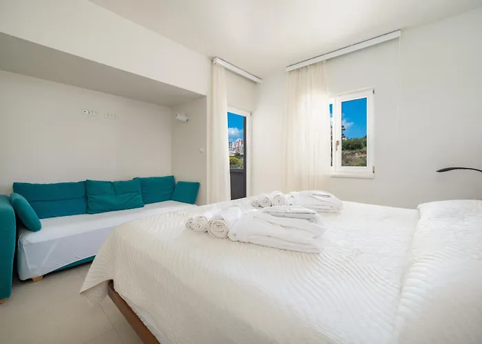 Palace Lidija דירה *