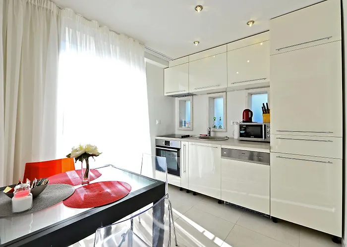 Palace Lidija דירה